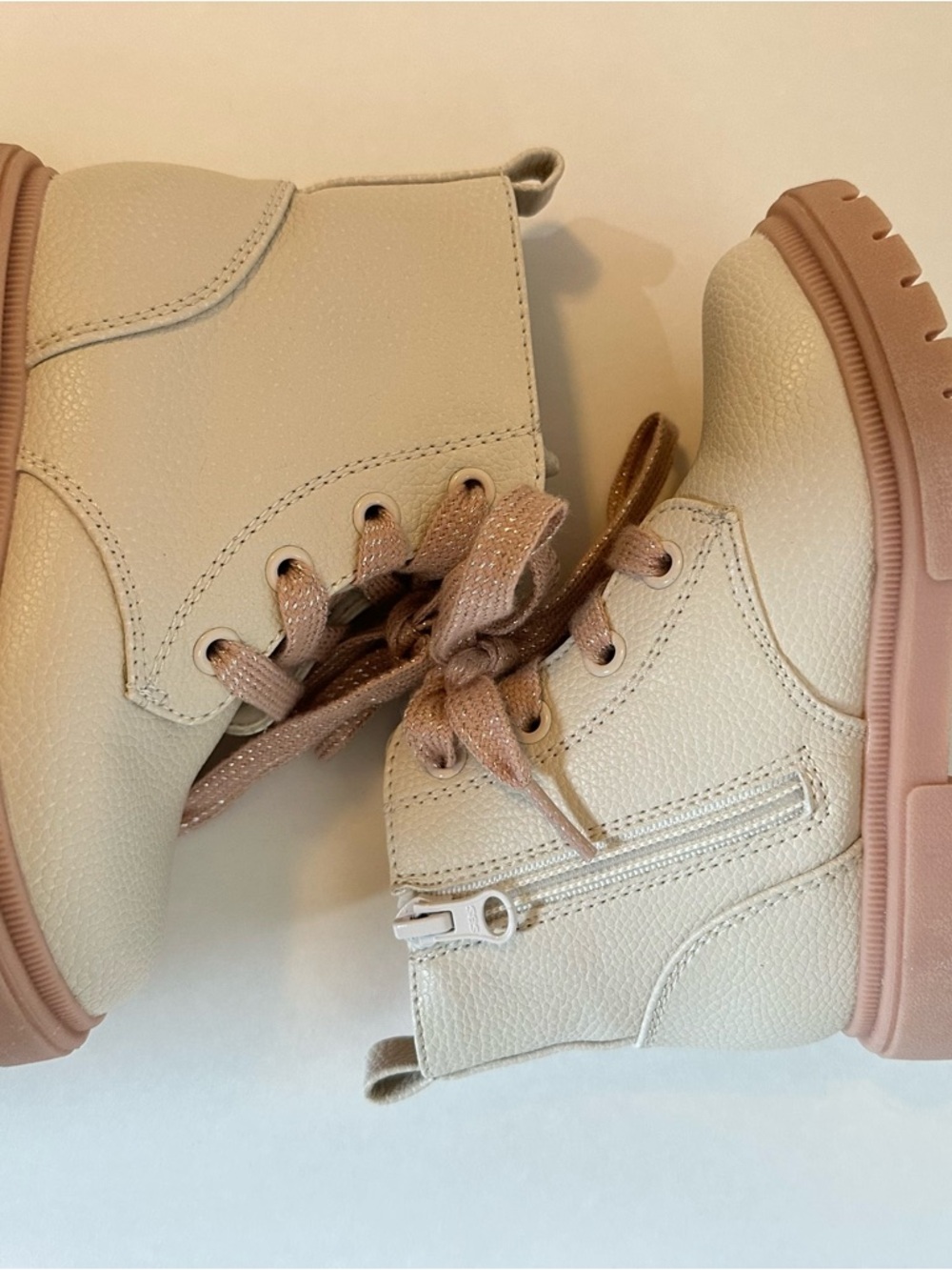 Cat & Jack Amaya Lace‑Up Combat Boots Ivory Pink Glitter Laces Girls Size 9‎ - Picture 7 of 10